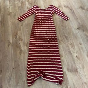 Maxi dress with peak a boo back